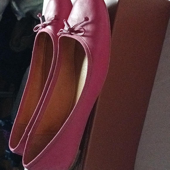 Coach pink slips - Picture 3 of 3